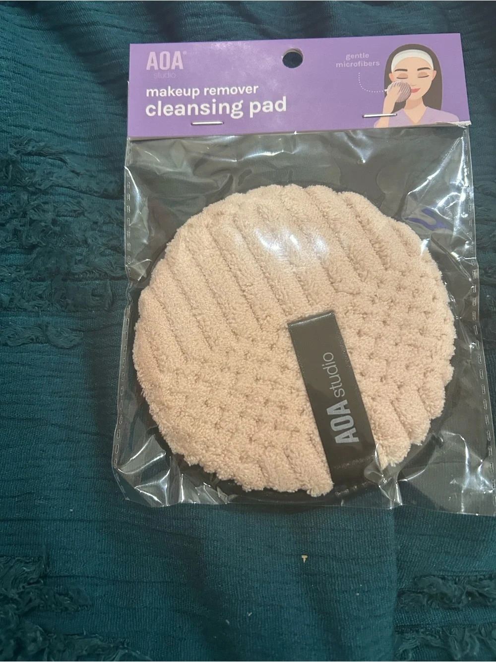 Makeup remover cleansing pad